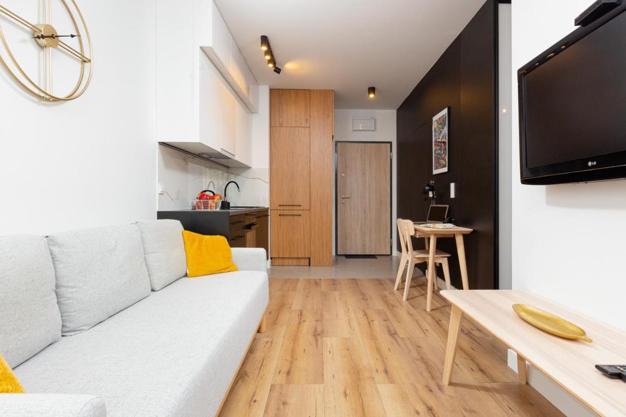 Atrium Promenada Apartments Goclaw By Noclegi Renters Varsavia Esterno foto